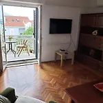 Pine Tree Apartman
